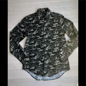 NWOT Zara Men’s Camo Long Sleeve Button Up